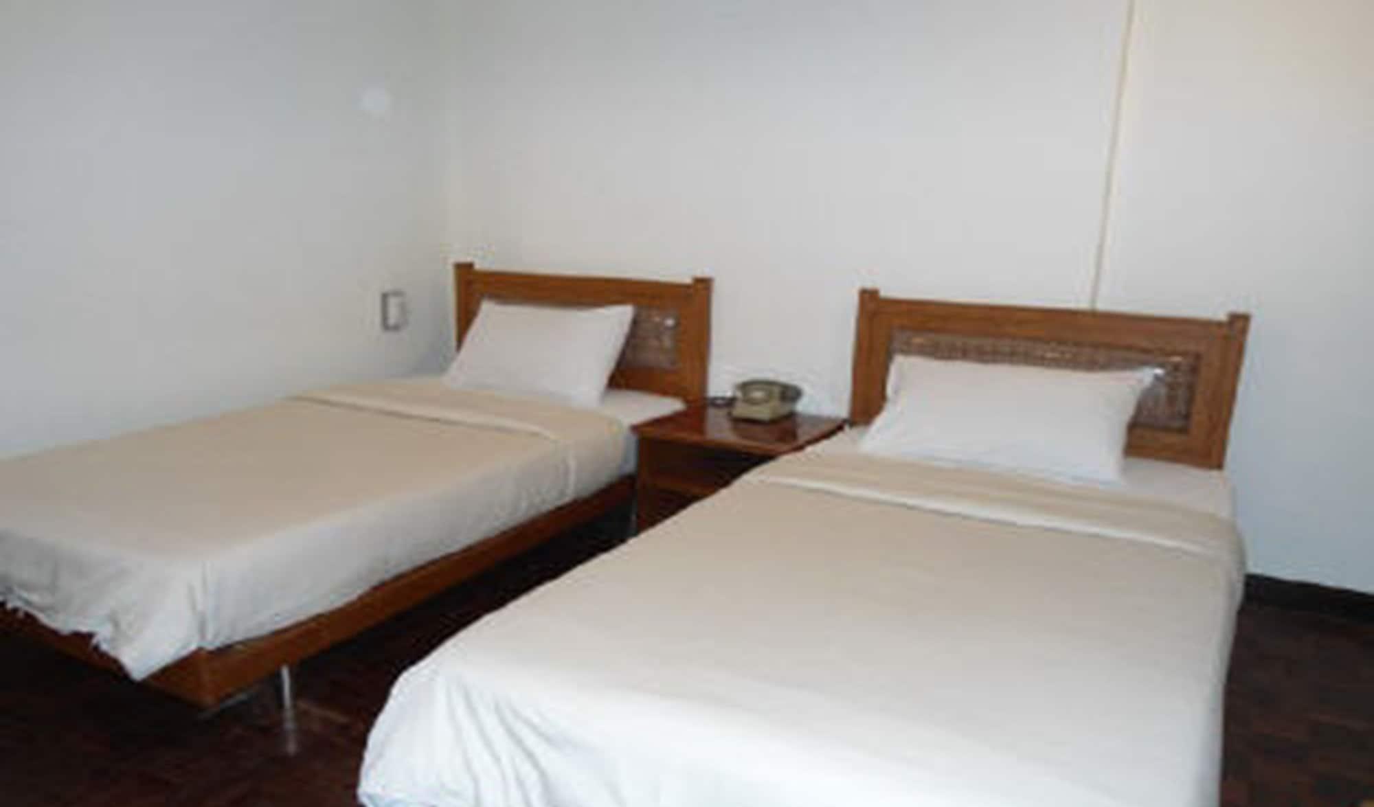 Ubon Hotel Ubonratcsathani Kültér fotó