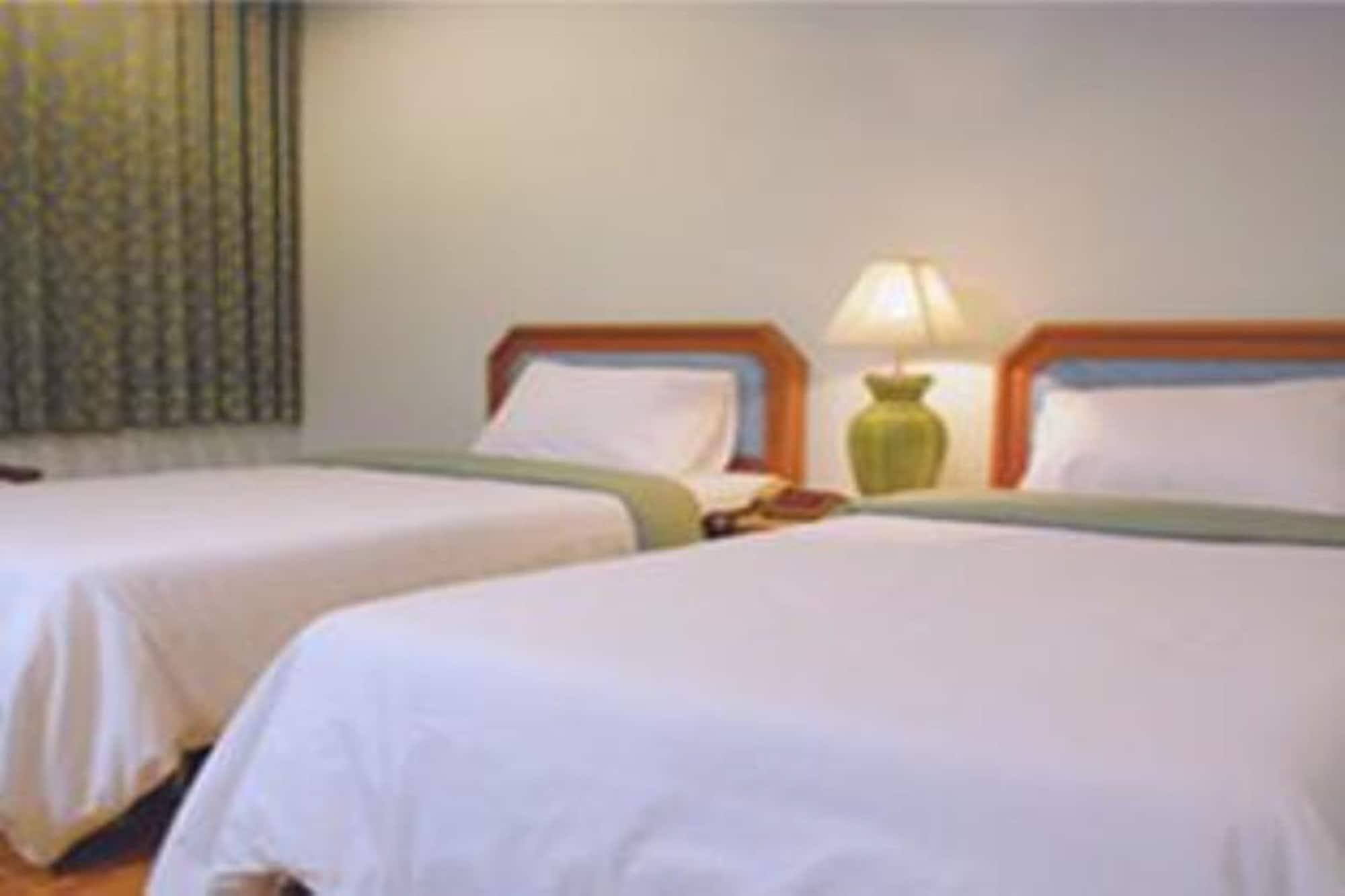 Ubon Hotel Ubonratcsathani Kültér fotó