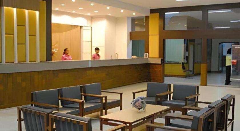 Ubon Hotel Ubonratcsathani Kültér fotó