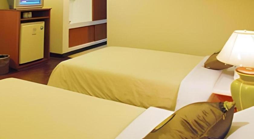 Ubon Hotel Ubonratcsathani Kültér fotó
