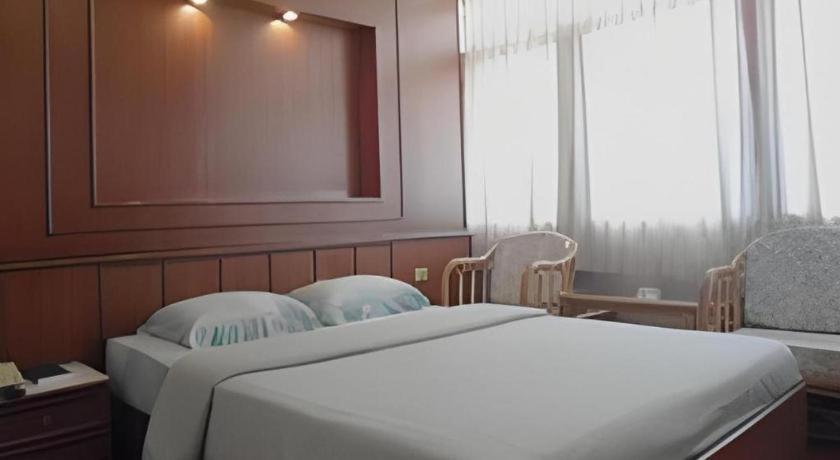 Ubon Hotel Ubonratcsathani Kültér fotó